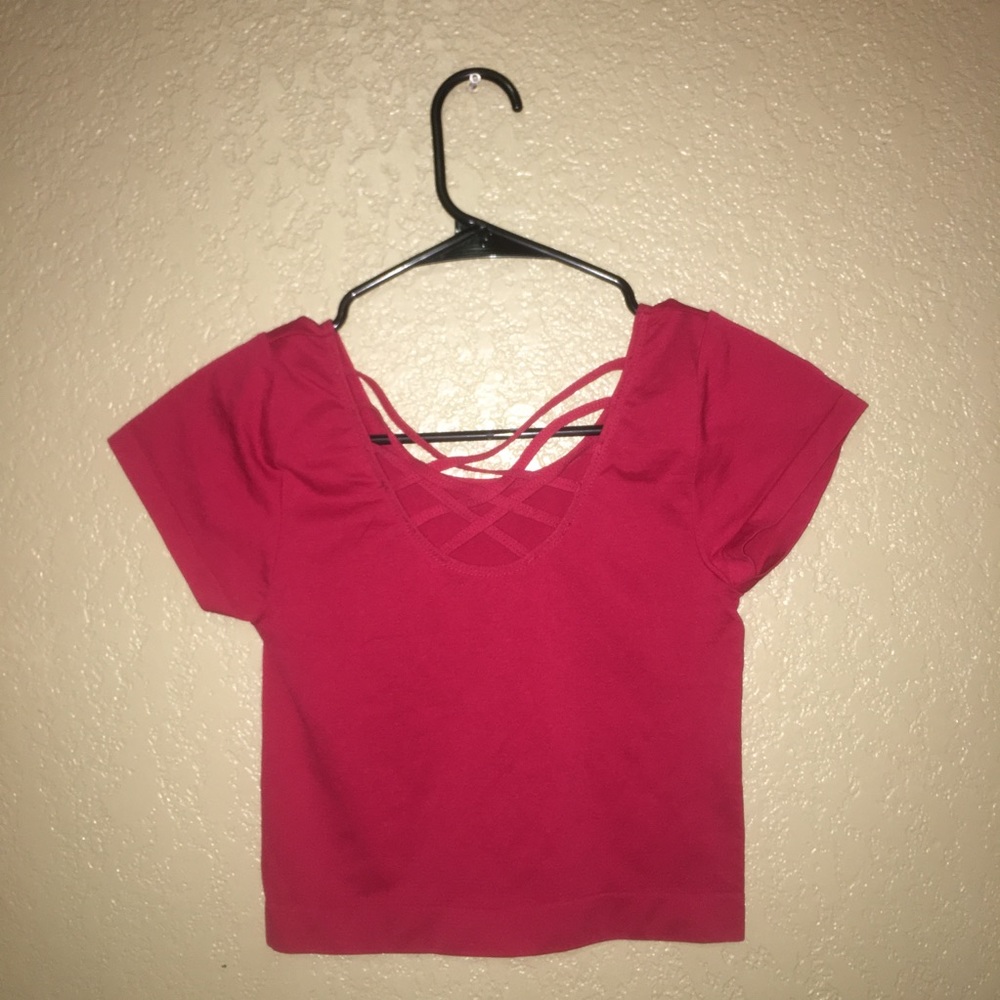 Red crop shirt with caged design
